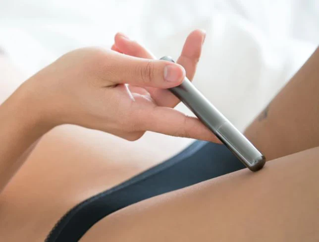 Crave Wink+ Gun Metal Miniature Vibrator - Image 3
