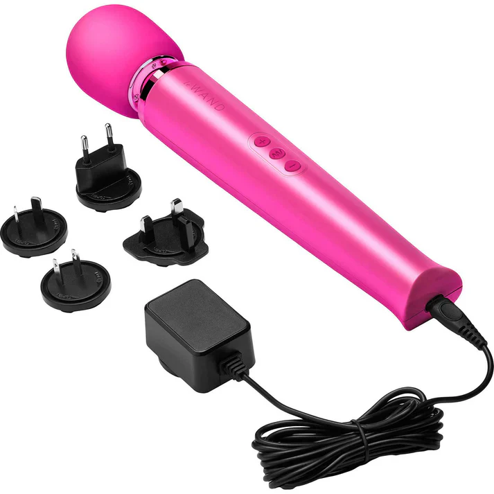 Le Wand Rechargeable Massage Wand Vibrator in Magenta - Image 5