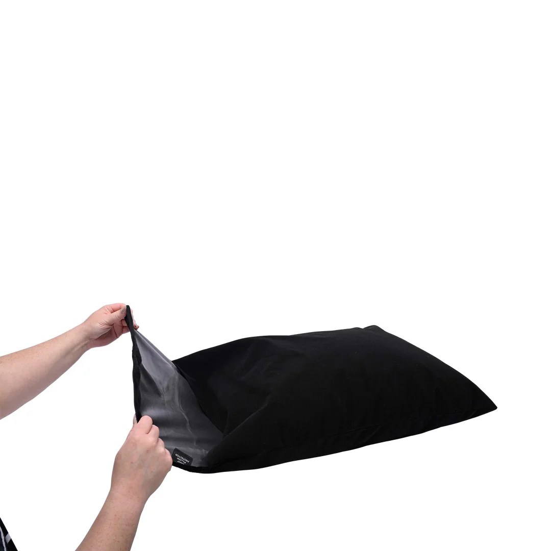 Sportsheets Black Pivot Pillow Protector - Image 2