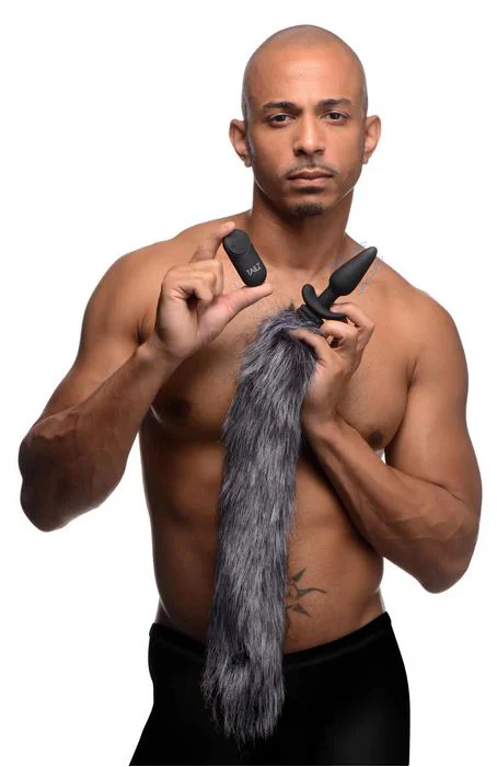 Tailz Vibrating Anal Plug & 3 Tails With Remote Control - Image 10