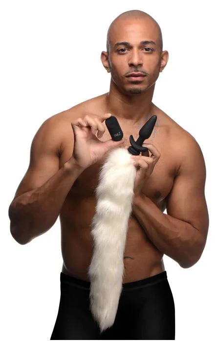Tailz Vibrating Anal Plug & 3 Tails With Remote Control - Image 8